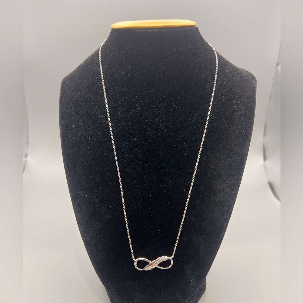 Sterling silver 925 Elegant Silver Infinity Necklace - Picture 2 of 8
